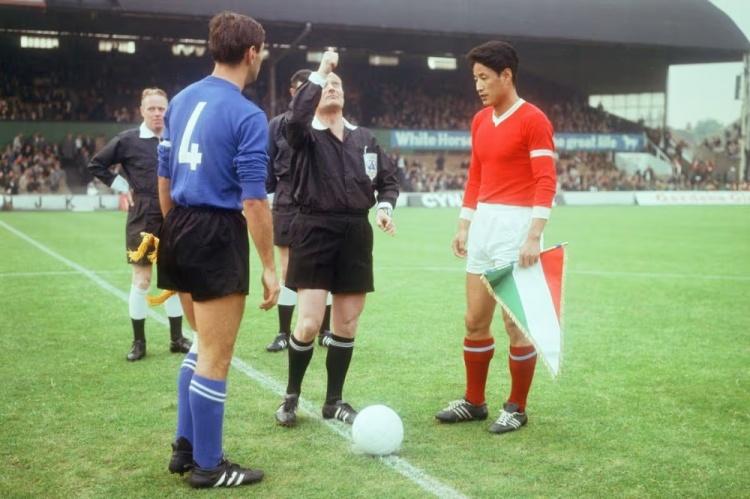 媒体人：德甲中游队年营收约1.5亿欧 中超营收最缺电视转播和卖人